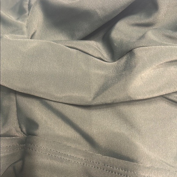 Elegant Green Women's Swimsuit - Picture 5 of 7